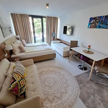 Jezza Apart Monaco di Baviera